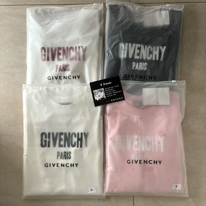Футболка Givenchy