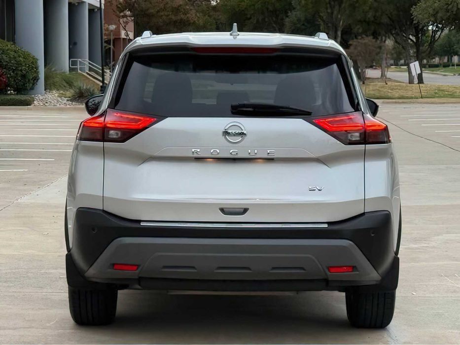 Nissan Rogue      2021