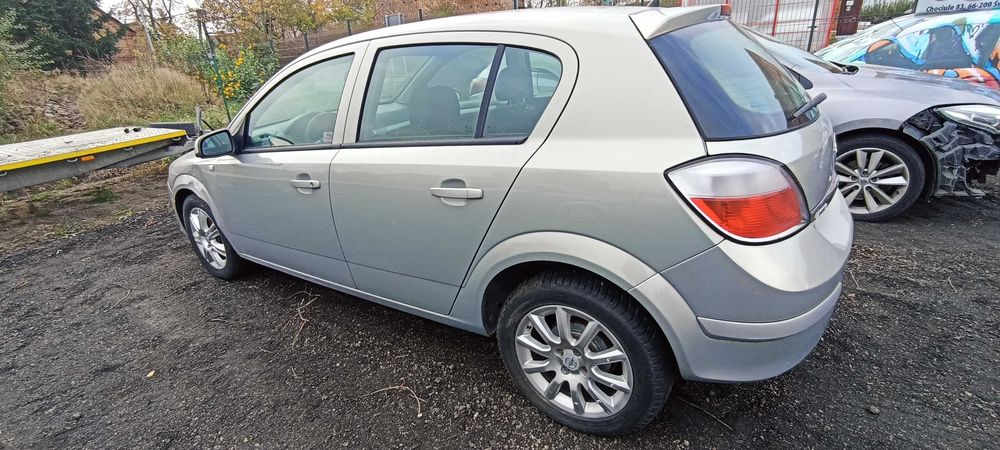 opel astra h 1.6 b z16xep  lak z167 hb samochód na części