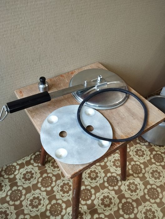 Скороварка на 6 л, вес 2,7кг,