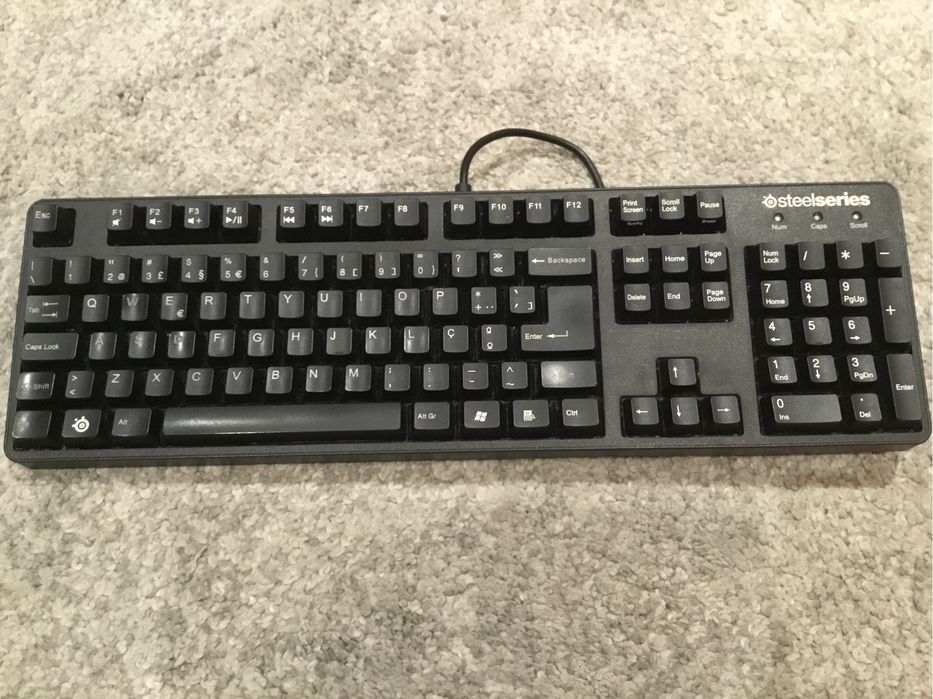Used SteelSeries Gaming Keyboard 6GV2 in Good Overall Condition64309738102403122