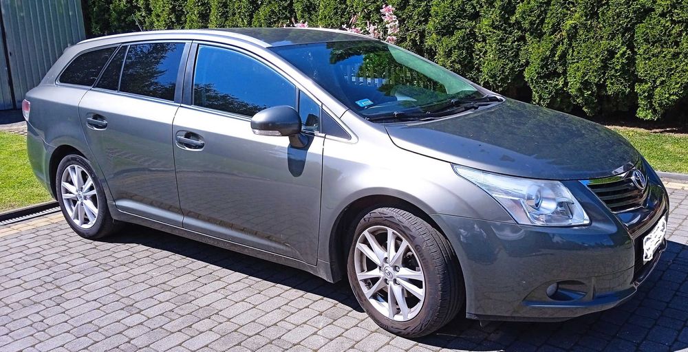 TOYOTA AVENSIS T27 2.0 D4D 2010r