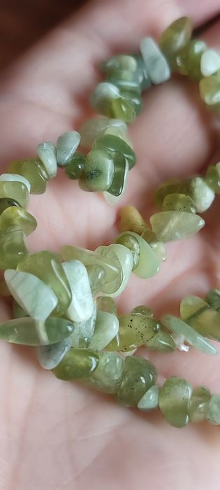 Zielone naturalne kamyki - bransoletka