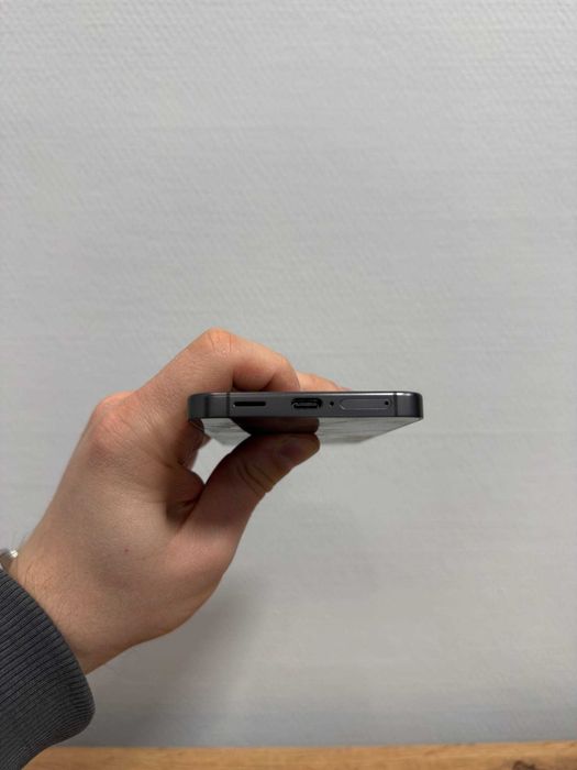 Продам Samsung Galaxy S24 8/128GB Black/Purple