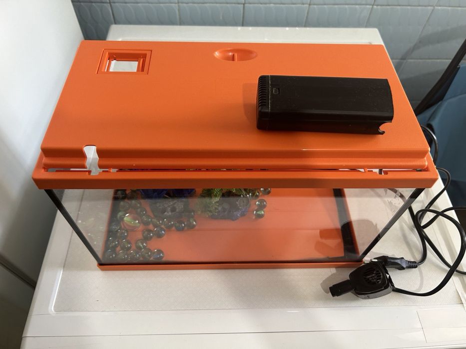 Aquario 16 litros com filtro e accessorios