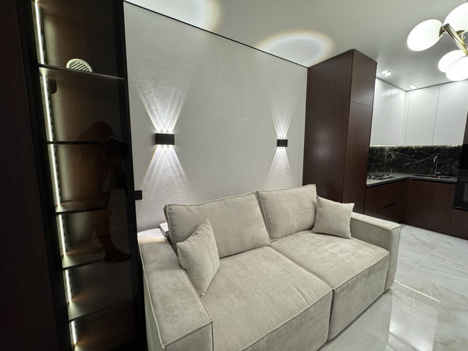 Продаж 2-х кімнатної сучасної квартири