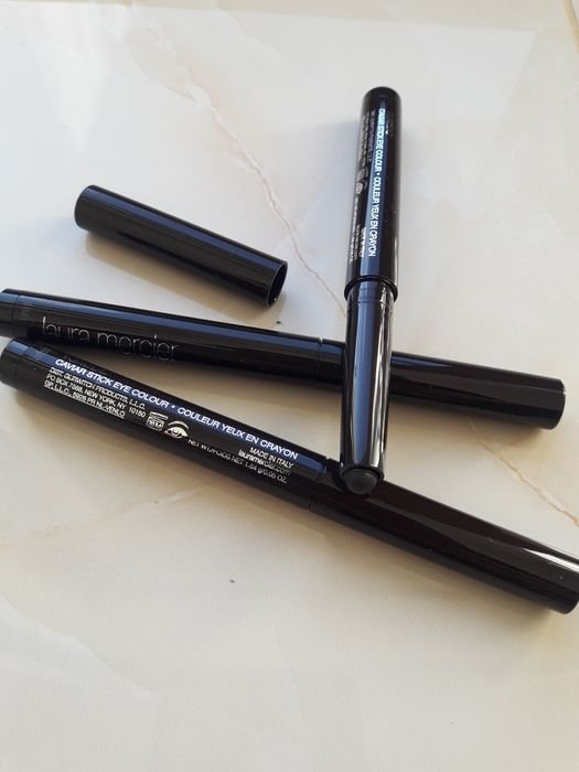 Caviar Stick Eye Colour Laura Mercier kolor texedo