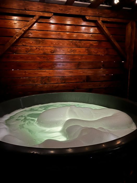 Подобова оренда коттеджа. Чан, сауна, басейн. Для святкувань. Житло!