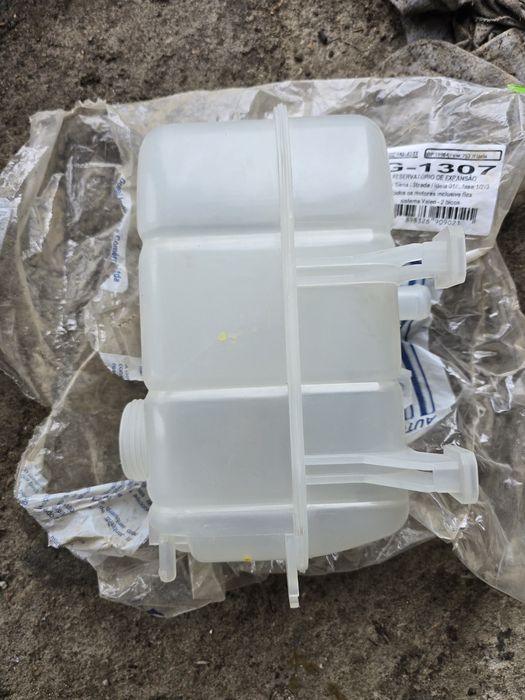 Fiat strada reservatorio de refrigeração