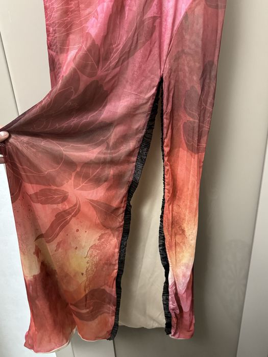 Сукня на бретелях з розрізом Boohoo