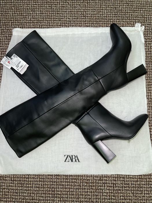 Кожаные сапоги Zara