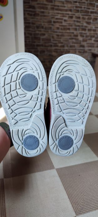 Продам босоніжки ортопедичні 24 розмір