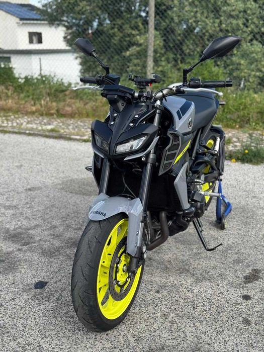 Yamaha MT-09 Night Fluo | Nacional