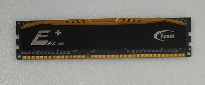 Модуль памяти DDR3 2GB/1600 Team Elite Plus Black (TP032G1600HC11BK)