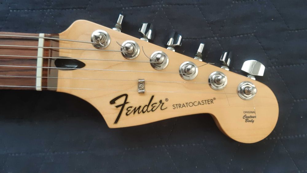 Fender Stratocaster HSH MIM