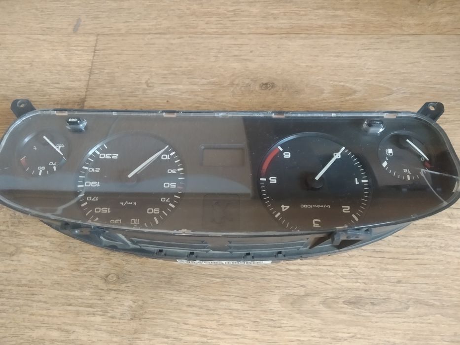 Приборка Панель приладів Пежо