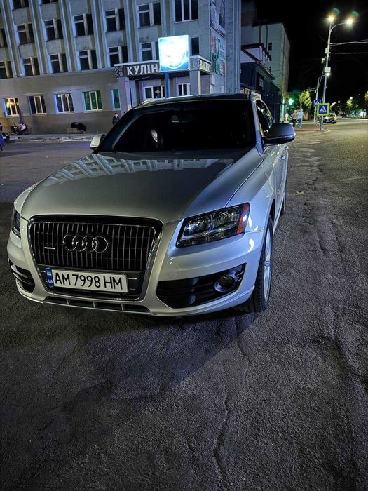 Audi Q5 8R tfsi 2012 р.в.