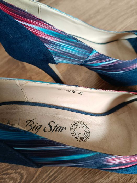 Granatowe czółenka peep toe Big Star 38