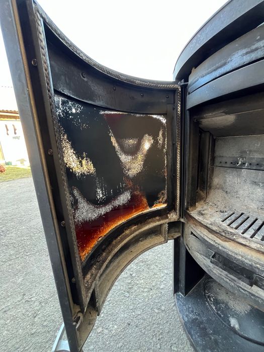 Топка, буржуйка , камін , пічка