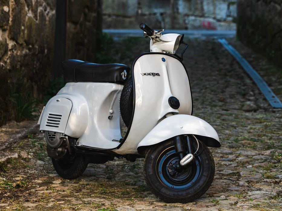 Vespa 50s (1972) – A Autenticidade da Patine | Preservação Ativa | 4 Vel. | Matching Numbers | 2 Lugares