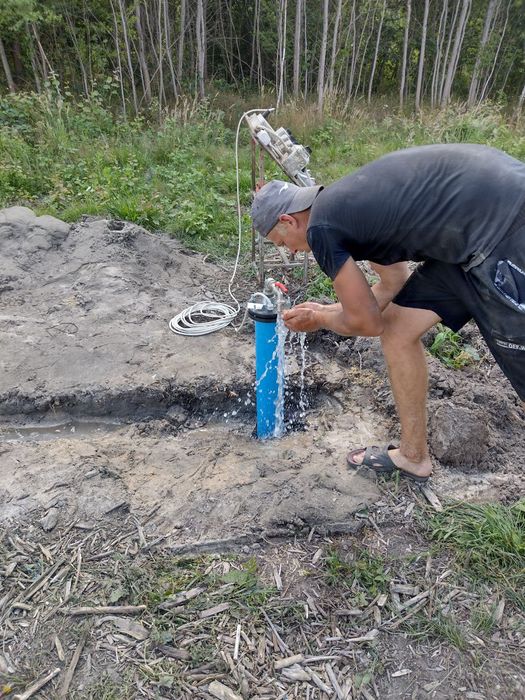 Studnie głębinowe wiercone , odwierty pod pompy ciepla
