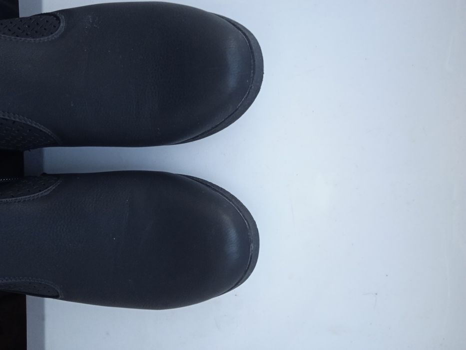 Жіночі черевички. Штучна шкіра.