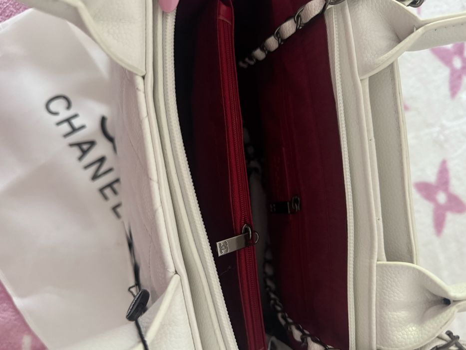 Mala chanel pele caviar branco