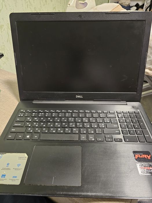Ноутбук Dell Inspiron 5570