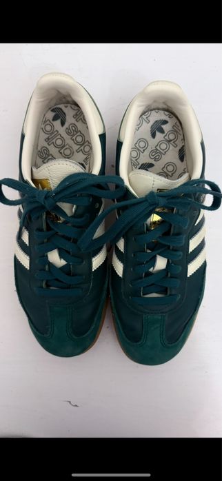 adidas verde e bege