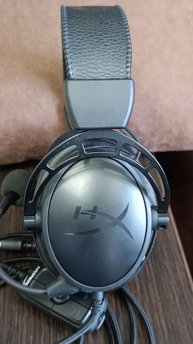 игровая гарнитура HyperX Cloud Alpha S.