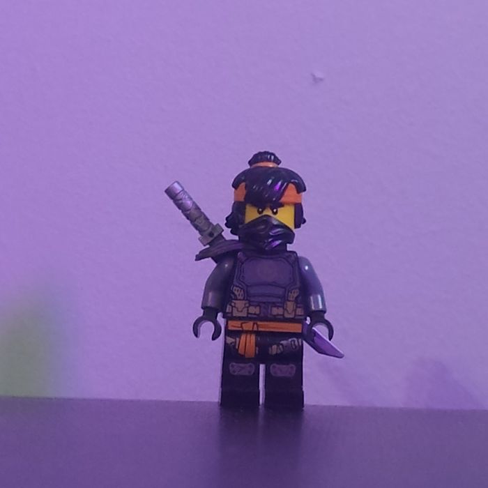 LEGO ninjago cole the island minifigurka