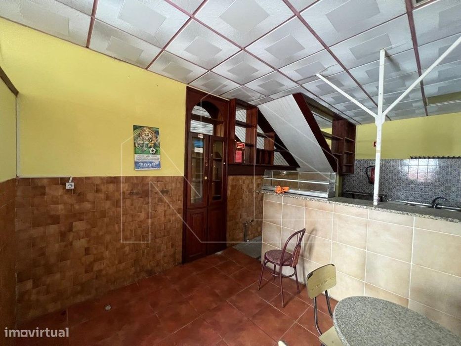 Detached House with Commercial Space – Águeda City Center