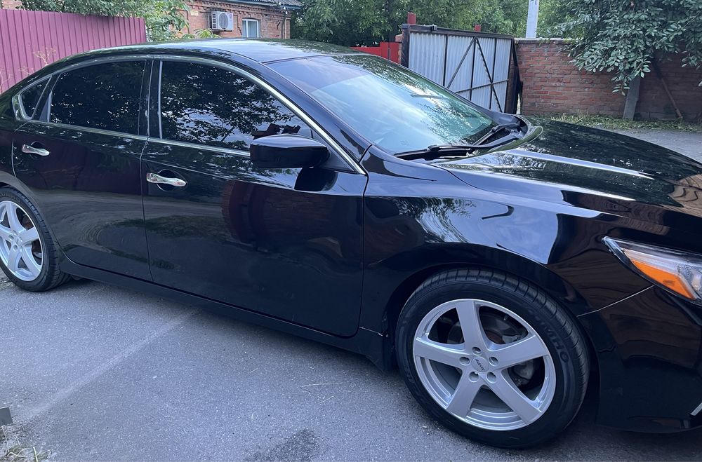 Продам Nassan Altima 2016 р.в.