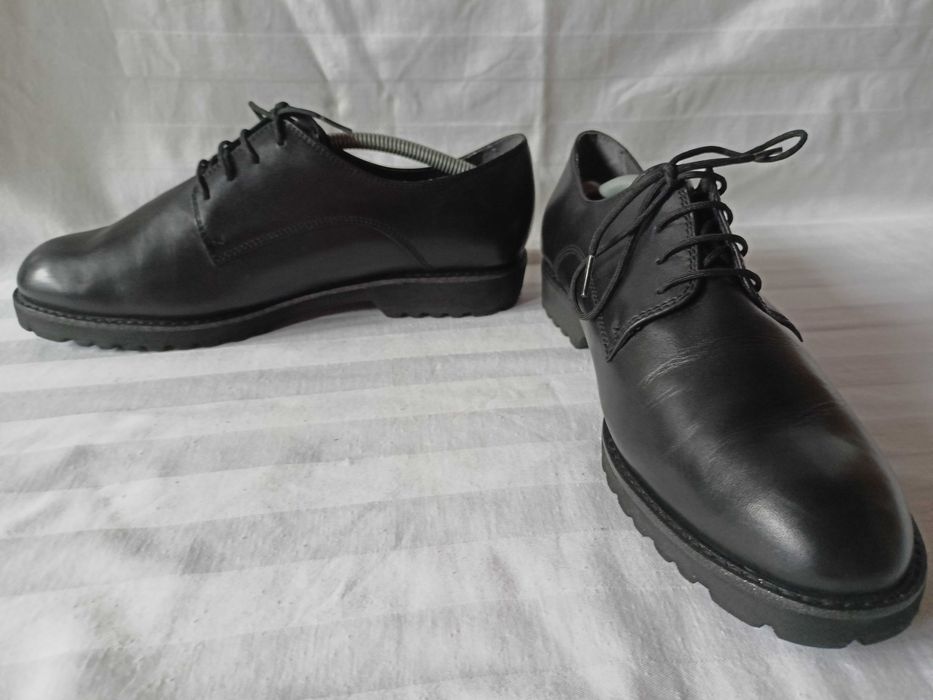 Tamaris roz. 41 - dł. wkł. 26,5 cm- skóra- stan bdb
