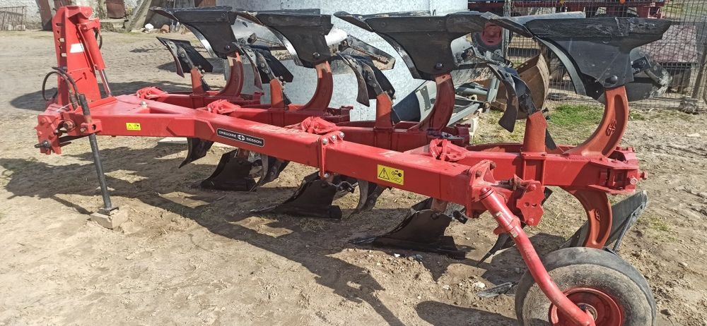 Sprzedam pług Gregorie Besson 3+1