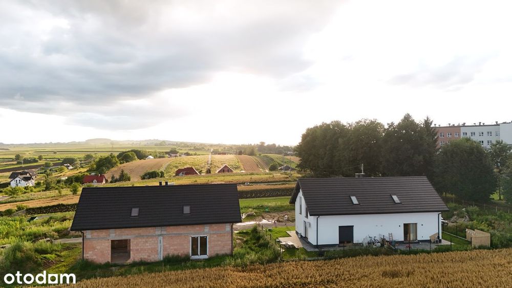 Dom w bliźniaczej zabudowie - KOPERNIKA -
