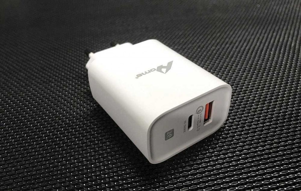 Carregador 20W com 2 entradas (1 USB-C + 1 USB) para iPhone/Samsung/et
