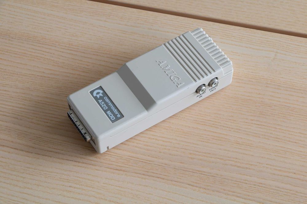 Commodore Amiga 500 A520 Modulator