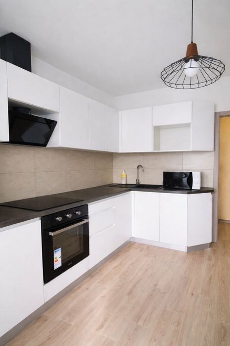 Современная квартира в ЖК Радужный с мебелью и техникой