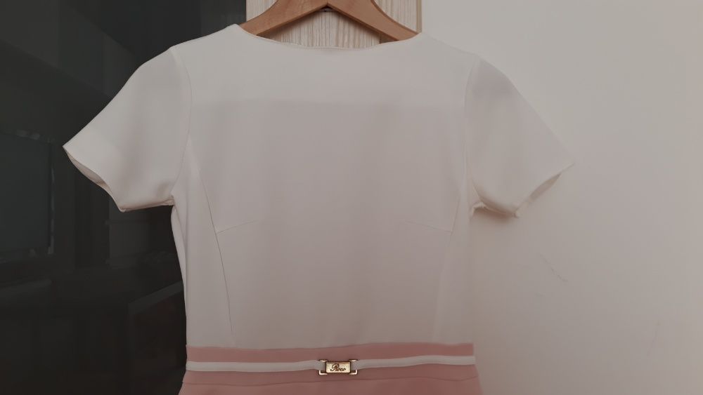 Różowa sukienka Roco