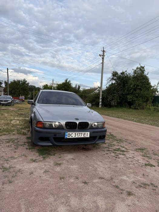 В продажі BMW 39