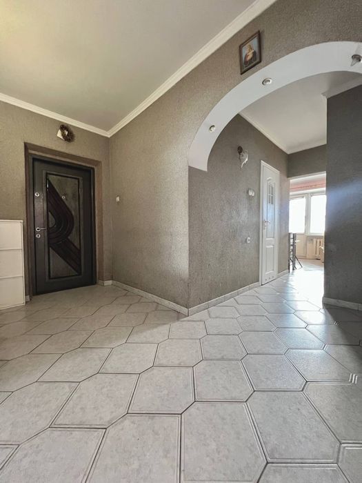 Продаж 3-кімнатної квартири 76 м² + горище, Пустомити, 2 / 2 поверх