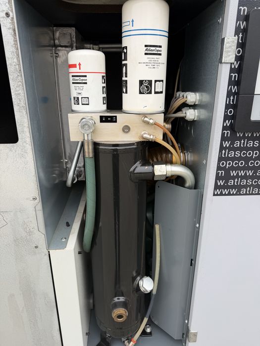 Kompresor śrubowy Atlas Copco GA 7 VSD FF osuszacz falownik 7,5KW