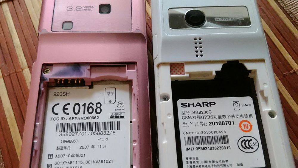 2Telefon Sharp białe kruki  !!!