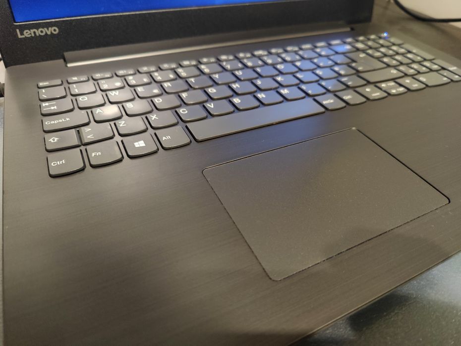 Lenovo IdeaPad 330-15AST