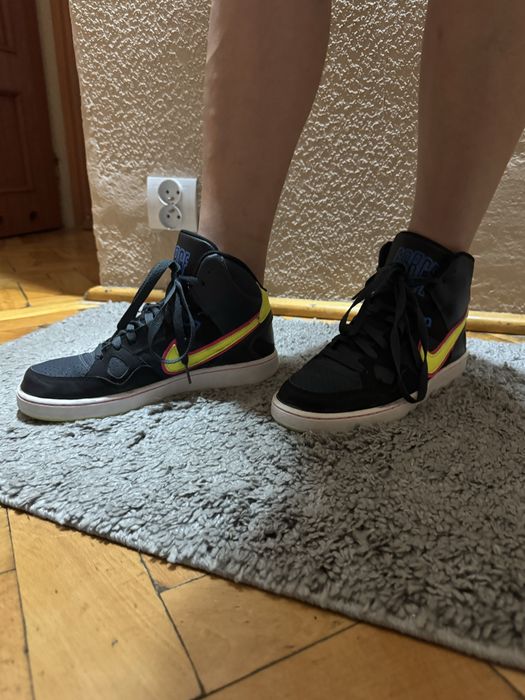 Nike Son OF Force Mid