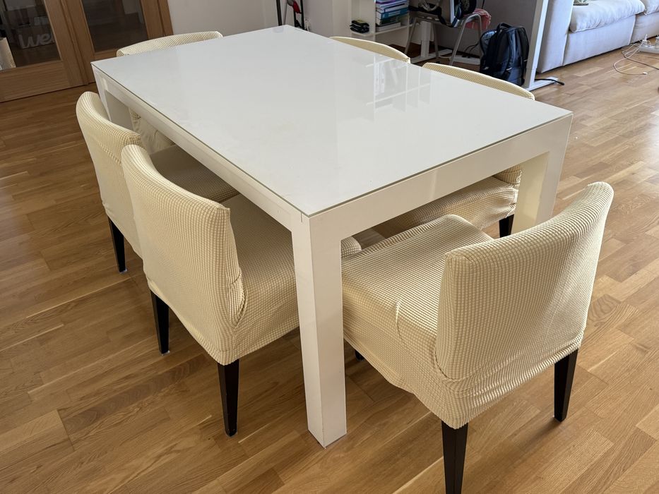 Mesa de jantar com 6 cadeiras