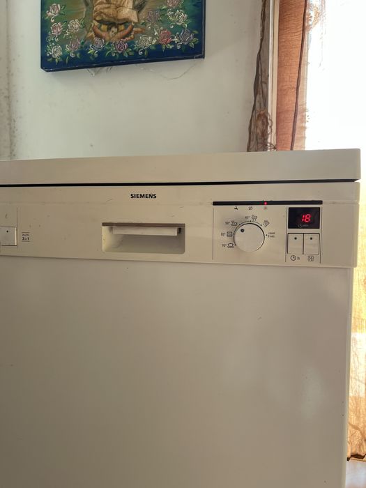Máquina de Lavar Louça Siemens – Sistema Auto 3in1 – Excelente Estado