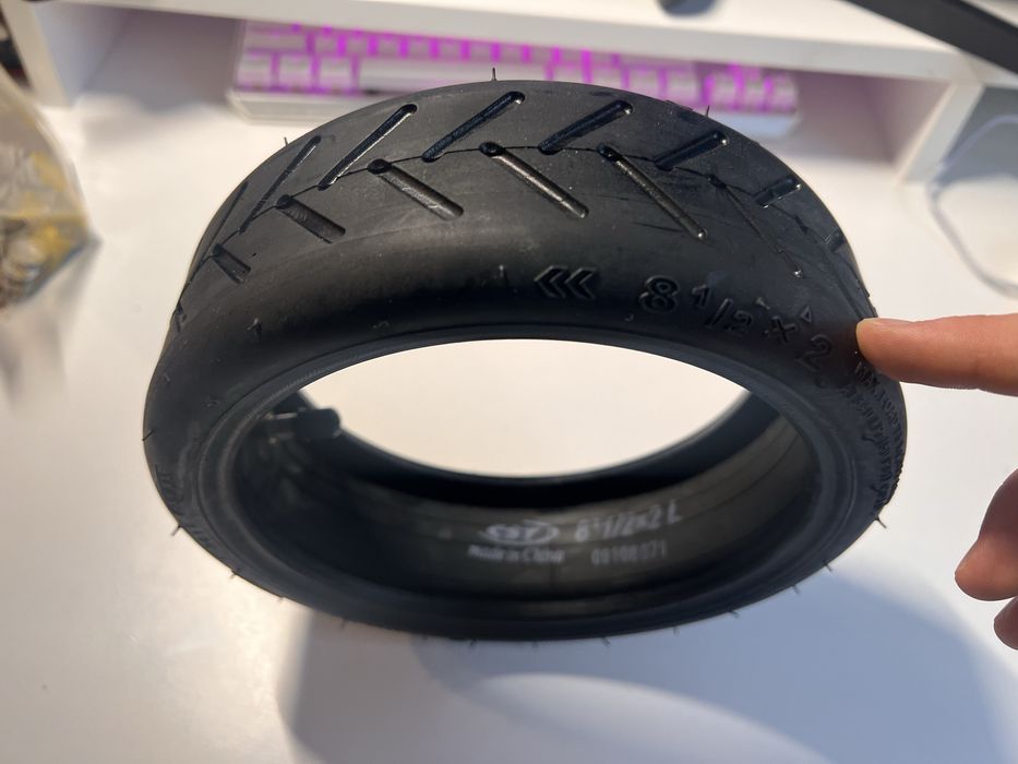 Opona Xiaomi  8,5 x 2