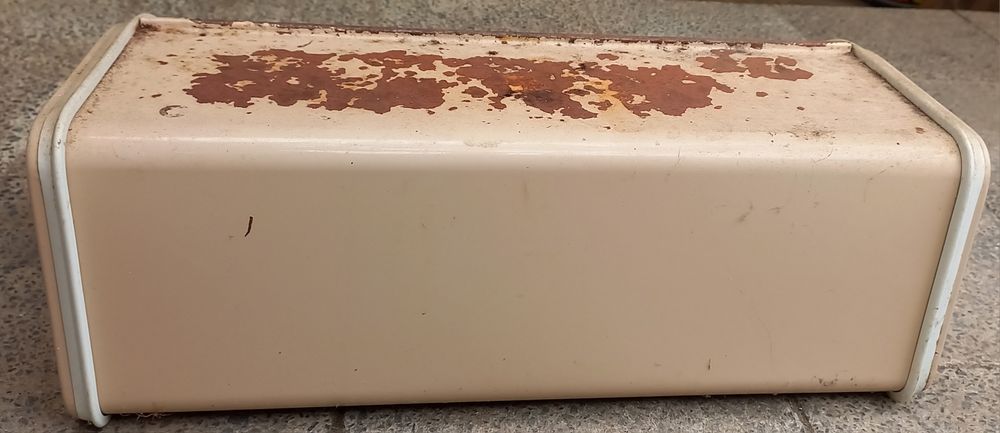 Caixa do pão para restaurar